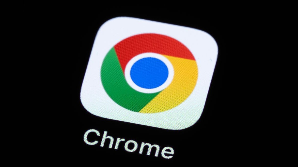 手机屏幕上的 Google Chrome 应用图标